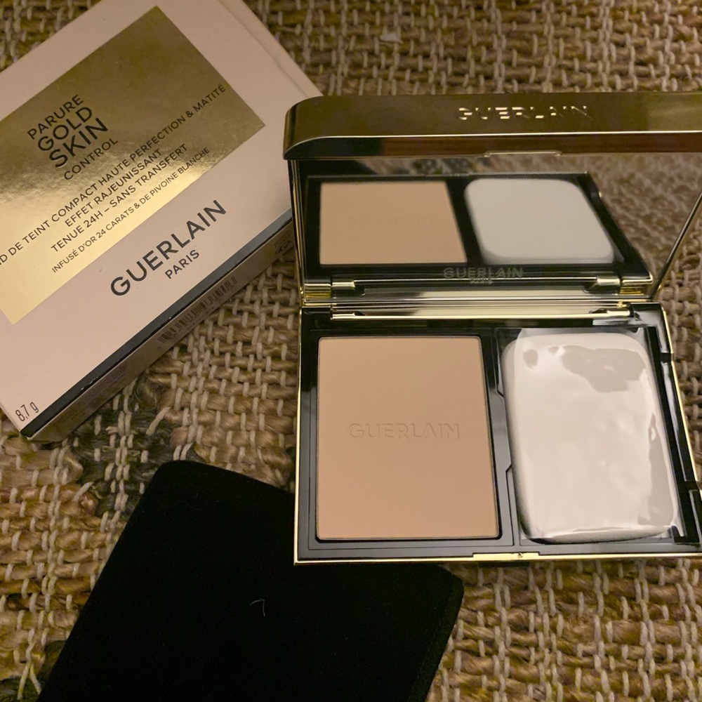 Guerlain  Gold Skin Foundation